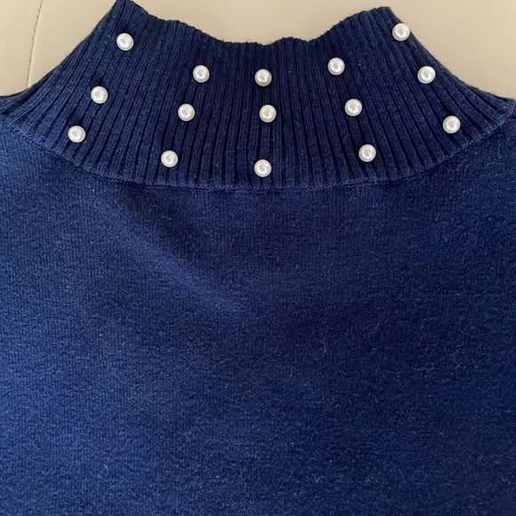 Tara Jarmon - mock neck sleeveless top - Picture 8 of 10